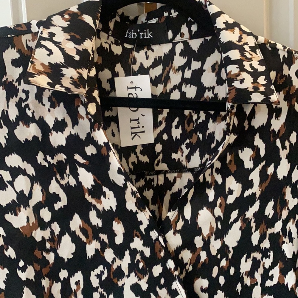 Fab’rik NWT Hi Low Leopard Top - Picture 3 of 4